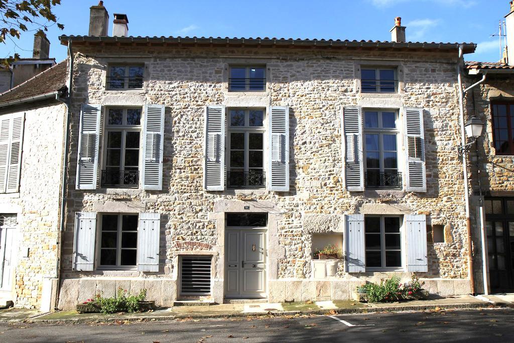 לינה וארוחת בוקר Cuiseaux Place Des Nobles מראה חיצוני תמונה